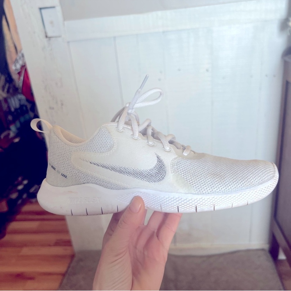 Nike Women's White and Gray Sneakers